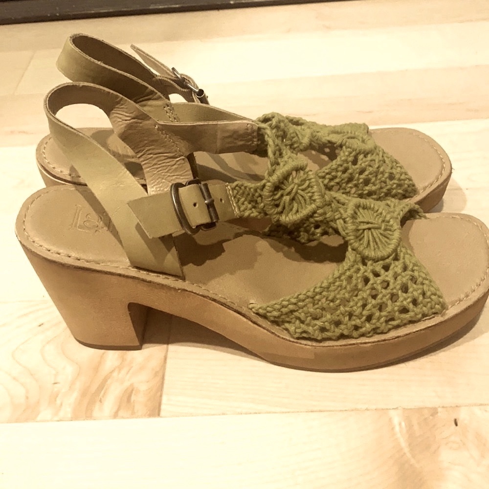 Sundance leather crochet wood sandals by Latigo - Picture 3 of 8